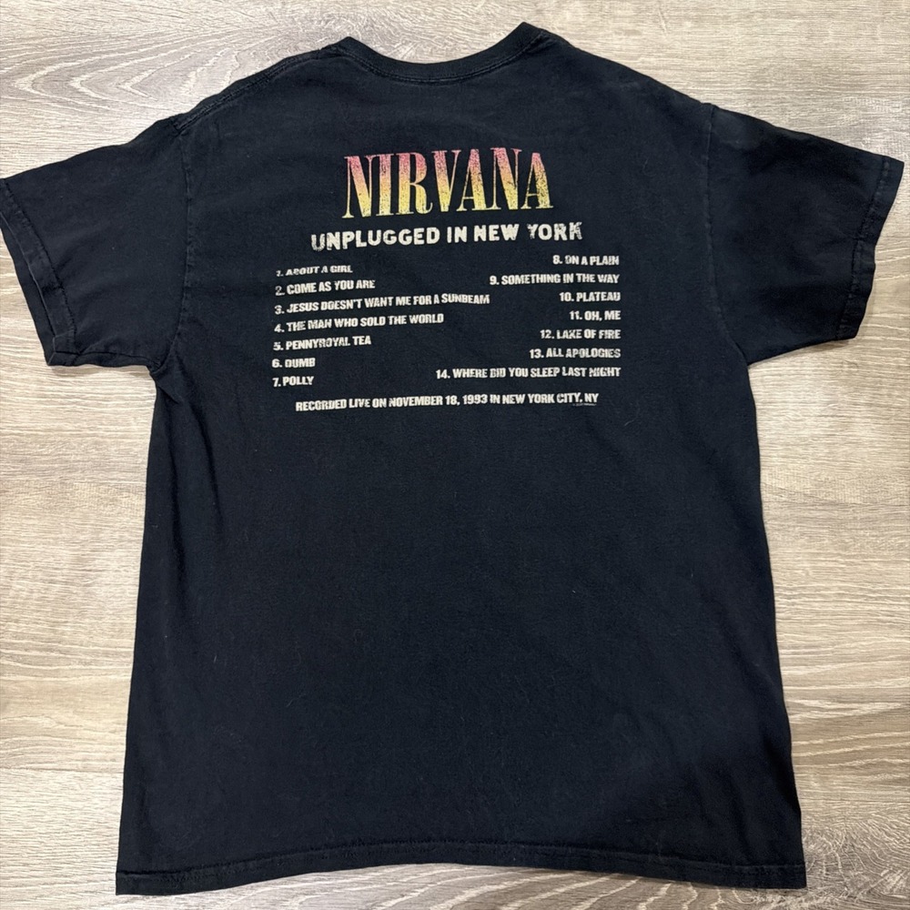 Nirvana Unplugged in New York 1993, Black Graphic T-Shirt, Size M - Picture 3 of 7